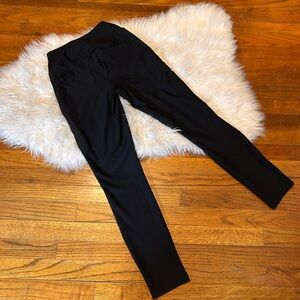 Avalanche Black Leggings; Small
